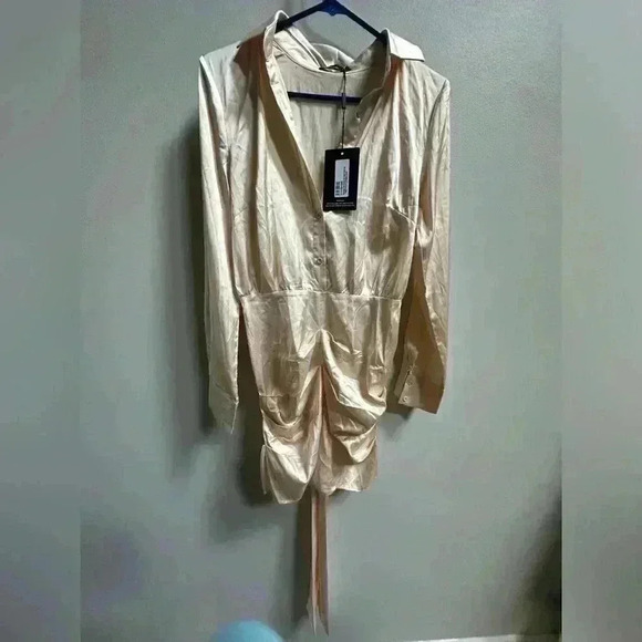 NWT | PrettyLittleThing Champagne Satin Ruched Shirt Dress | Women’s Size US 6 - Picture 7 of 14